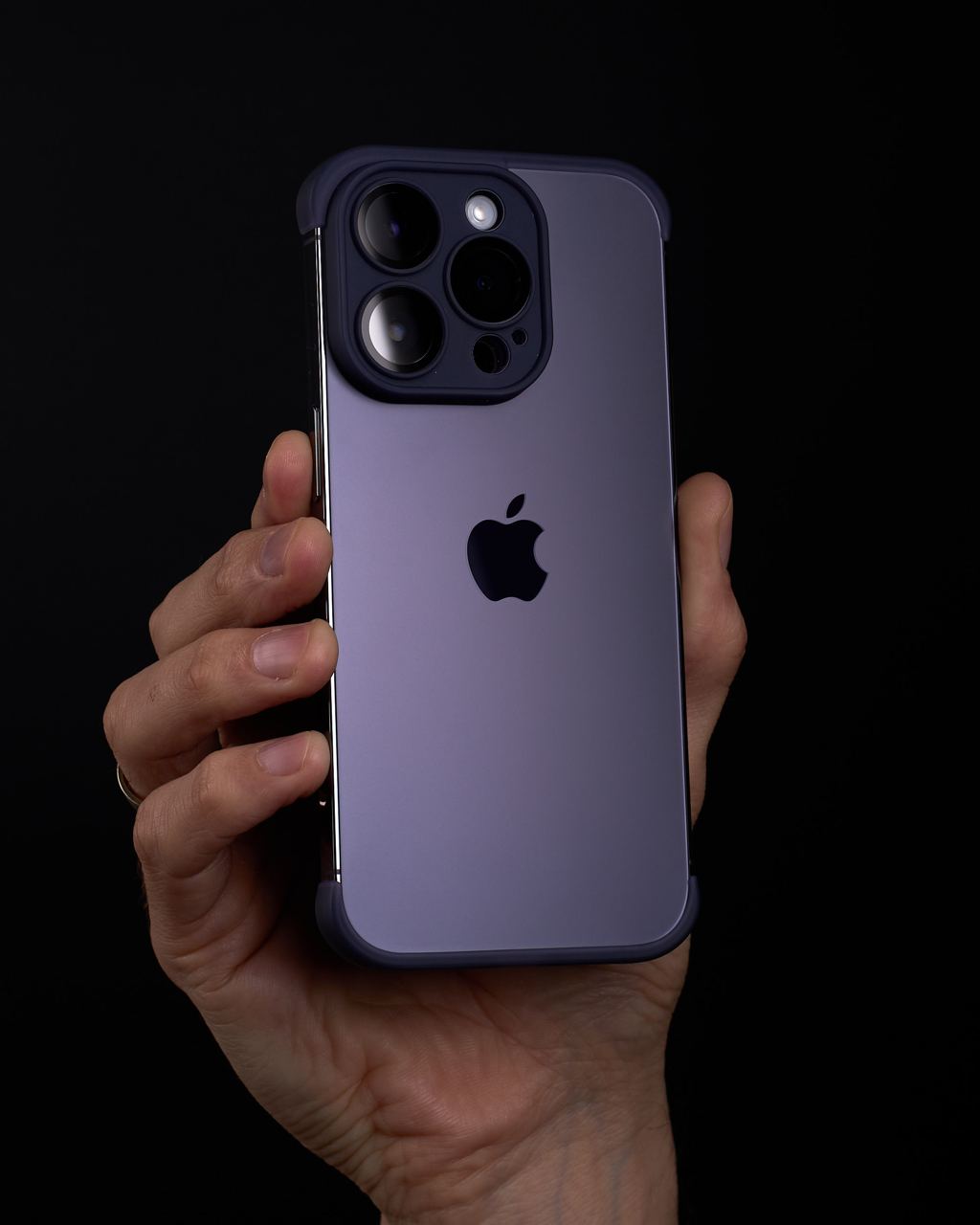 Силиконовая накладка CornerPad 3in1 для iPhone 14 Pro Max фиолетовый