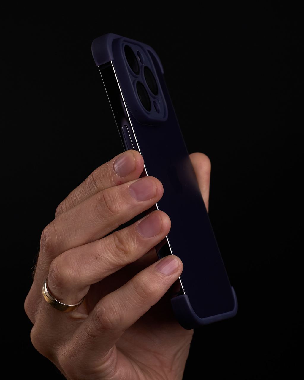 Силиконовая накладка CornerPad 3in1 для iPhone 13 Pro фиолетовый