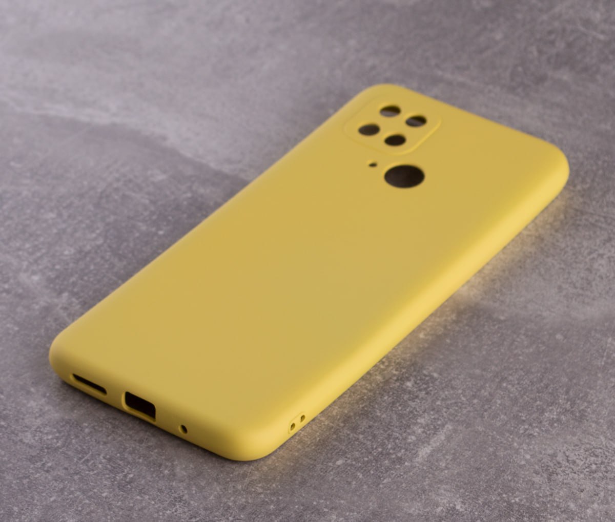 Силиконовый чехол SOFT Silicone Case для Xiaomi Poco C40 (без лого) лимонный
