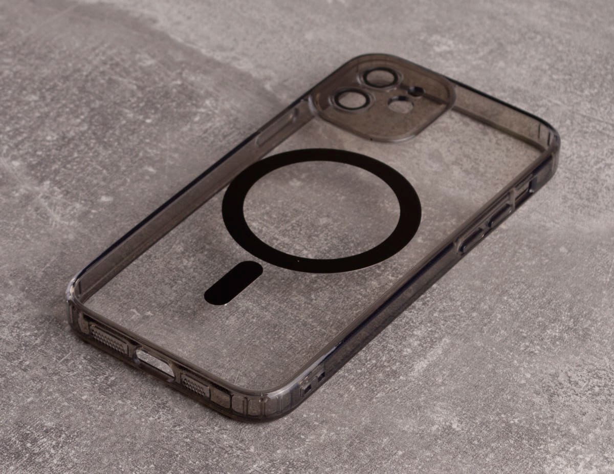 Силиконовый чехол SHADE PHONE с поддержкой MagSafe для iPhone 12 черный