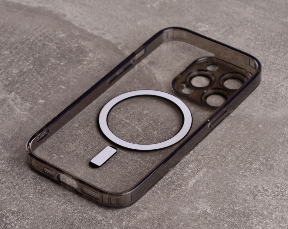 Силиконовый чехол SHADE PHONE с поддержкой MagSafe для iPhone 14 Pro черный