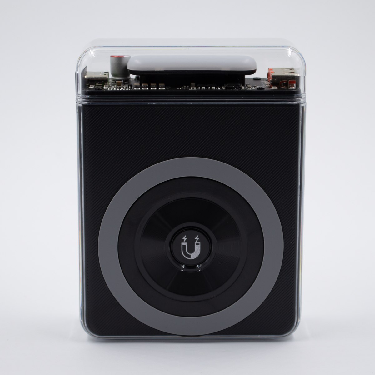 АКБ PowerBank с поддержкой MagSafe DC DP-F23 (10000 mAh) Fast Charging черный