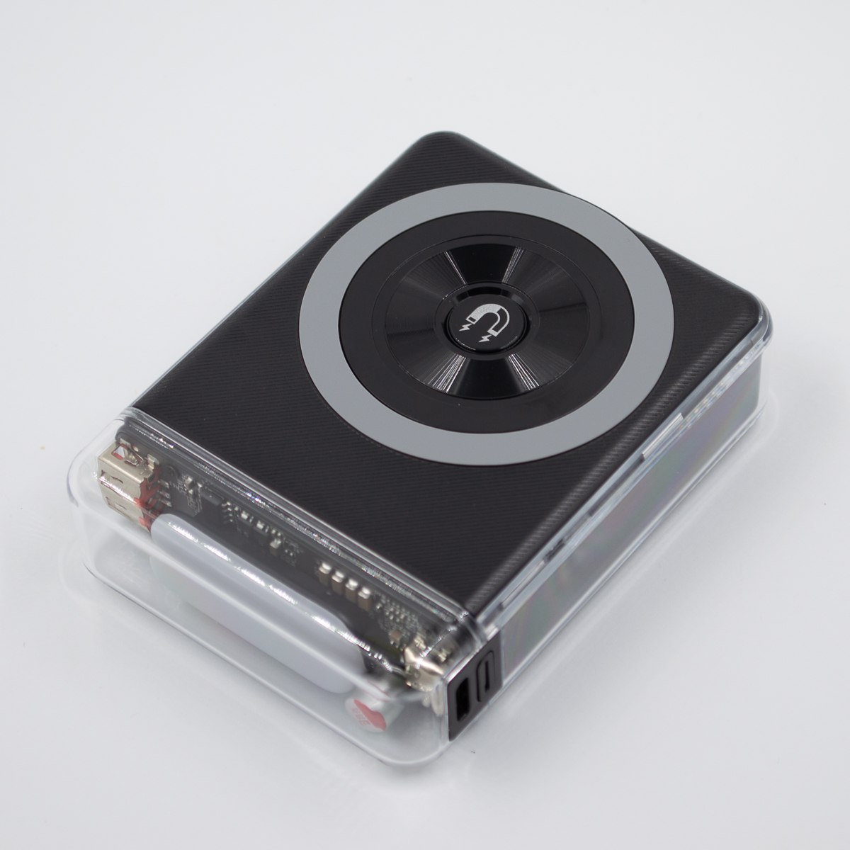 АКБ PowerBank с поддержкой MagSafe DC DP-F23 (10000 mAh) Fast Charging черный