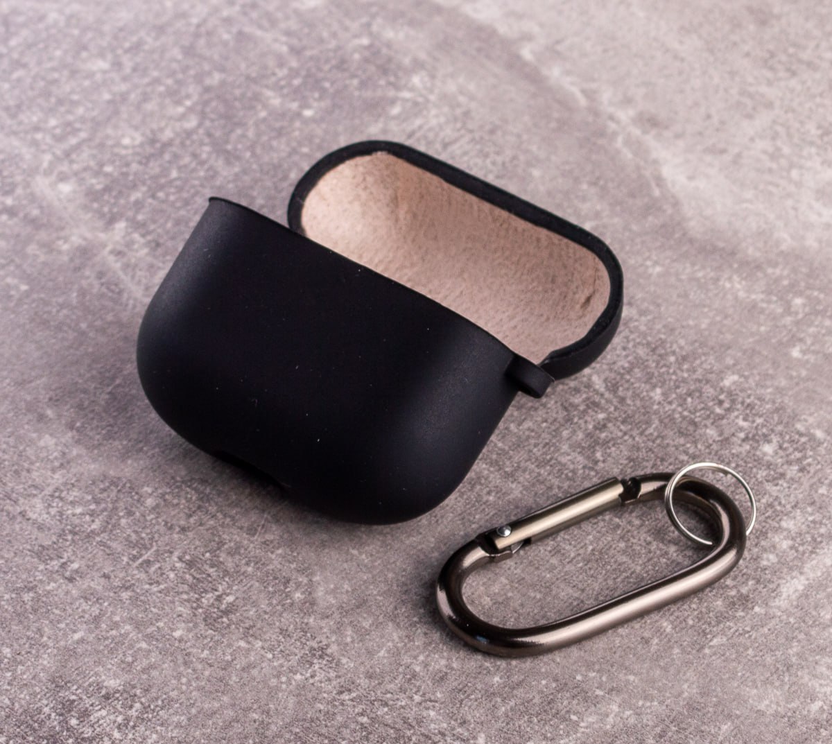 Чехол для Airpods Pro SOFT+Fiber black
