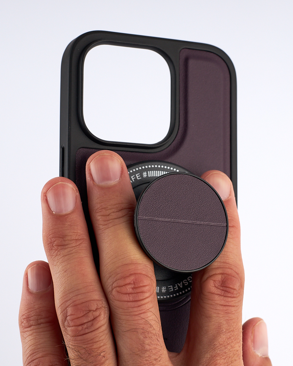 Чехол экокожа DC + PopSocket с поддержкой MagSafe для iPhone 13 Pro темно-фиолетовый