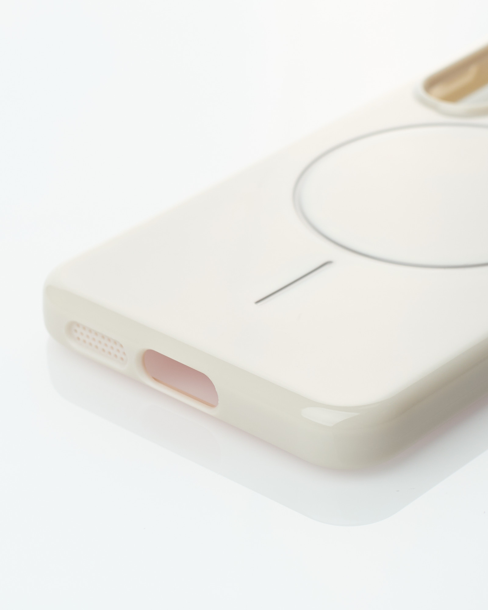 Силиконовый чехол Slim Ring Glamour с поддержкой MagSafe для Samsung S23 natural titanium