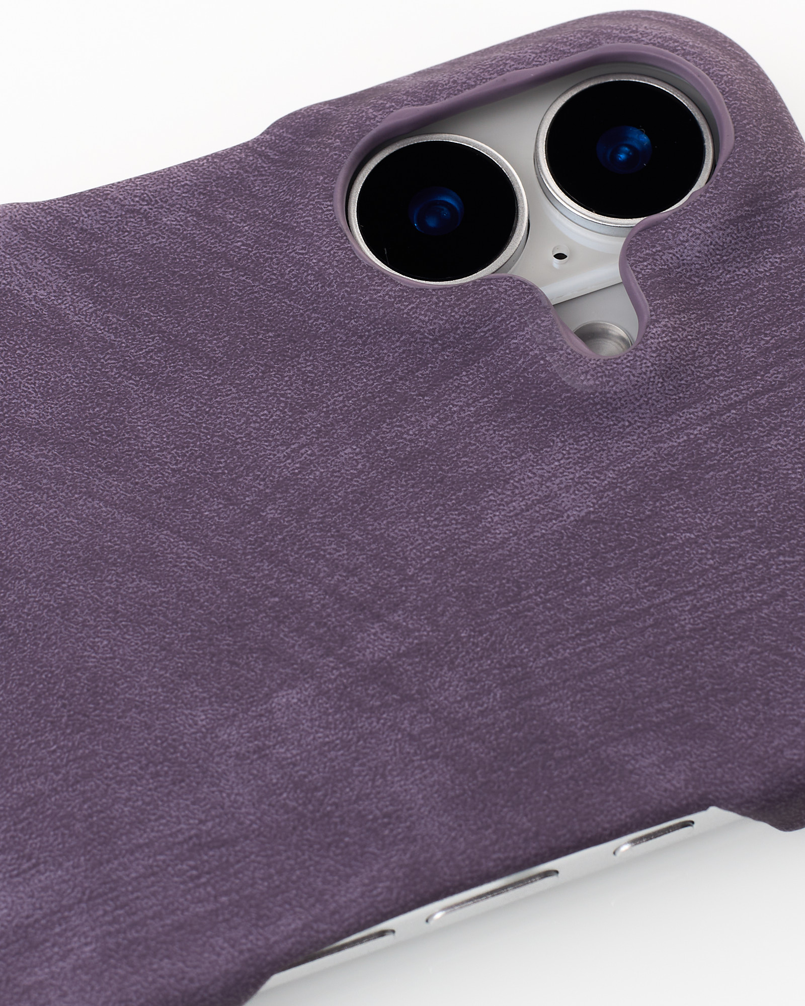 Чехол LEATHER Case для iPhone 16 deep purple