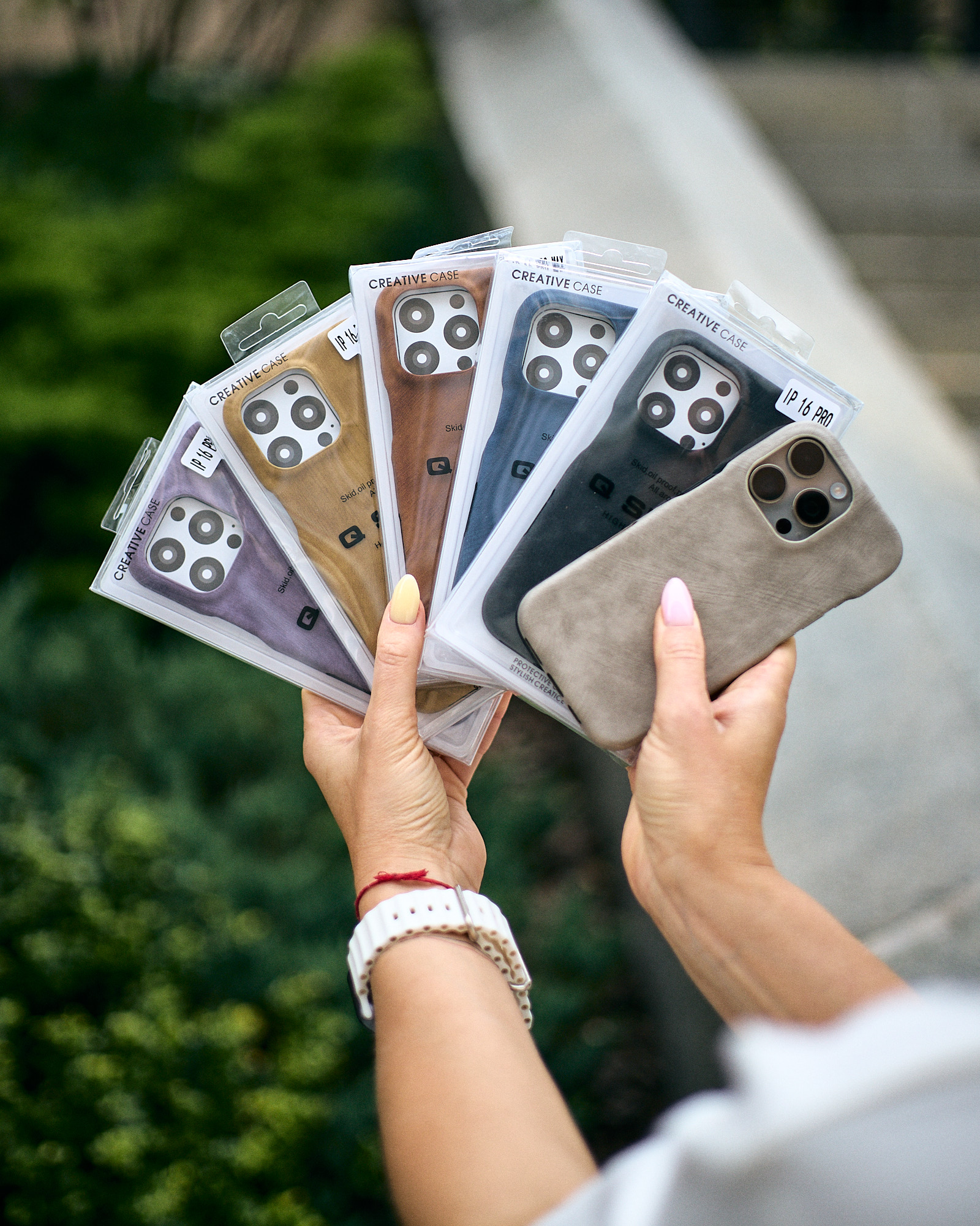 Чехол LEATHER Case для iPhone 16 Pro brown