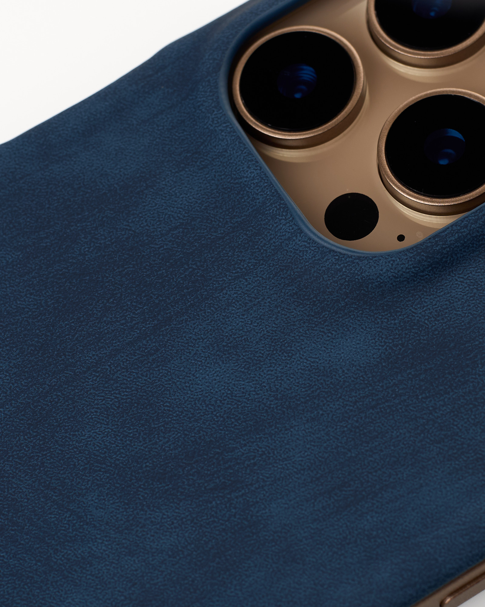 Чехол LEATHER Case для iPhone 16 Pro denim