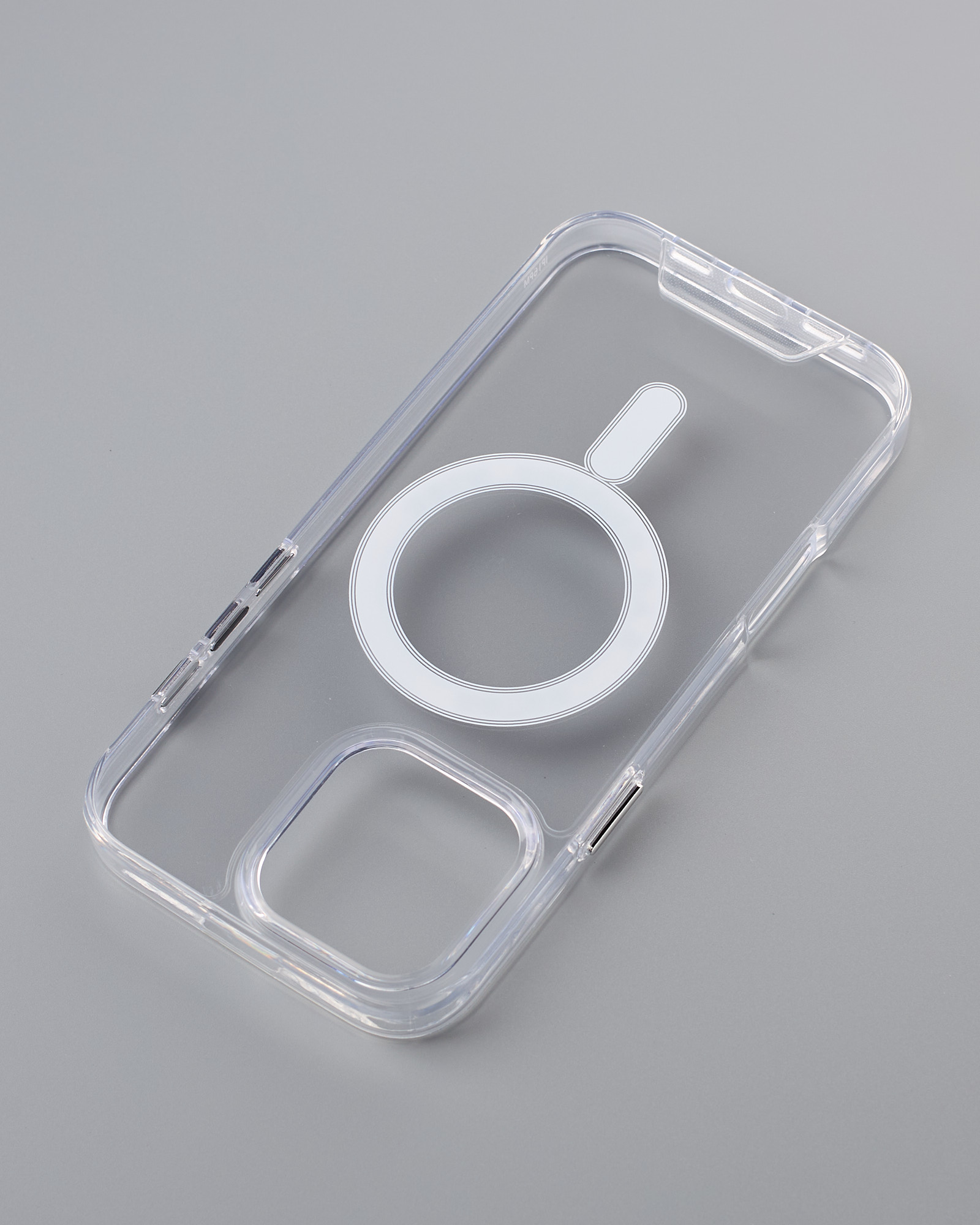 Чехол SPACE CASE с поддержкой MagSafe для iPhone 16 Pro Max прозрачный