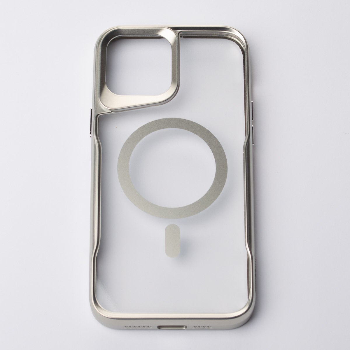 Пластиковый чехол MagSafe NEWZONE для iPhone 13 Pro Max серебряный