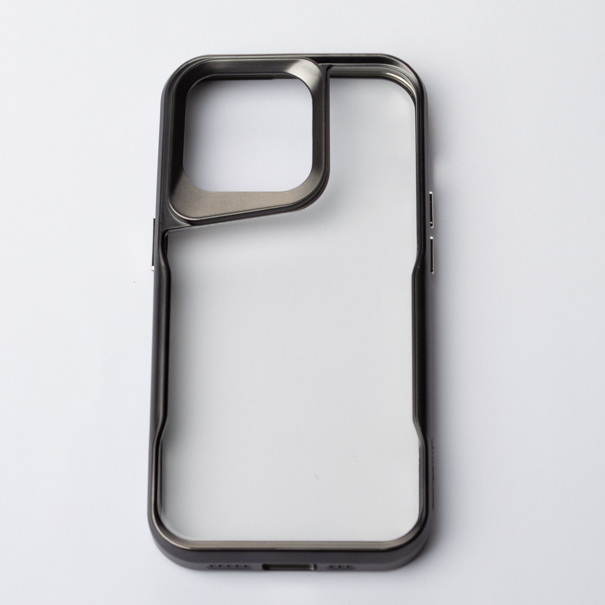 Пластиковый чехол NEWZONE для iPhone 13 Pro Max черный