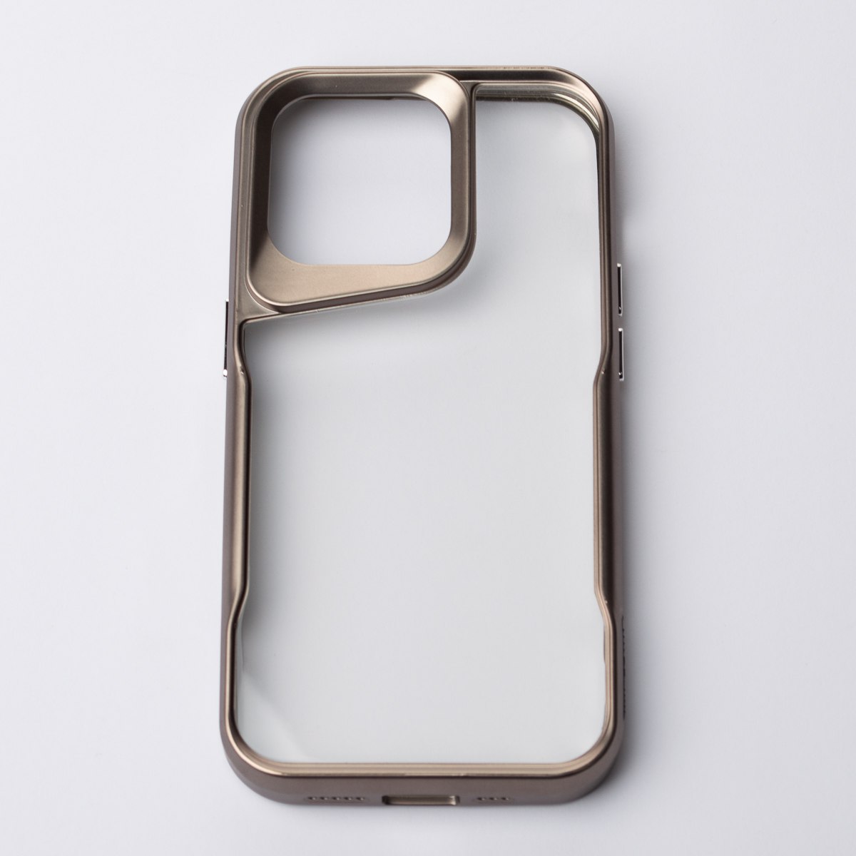 Пластиковый чехол NEWZONE для iPhone 13 Pro золотой