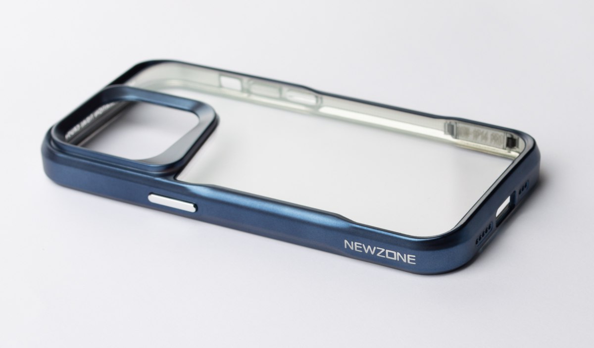 Пластиковый чехол NEWZONE для iPhone 14 Pro Max синий