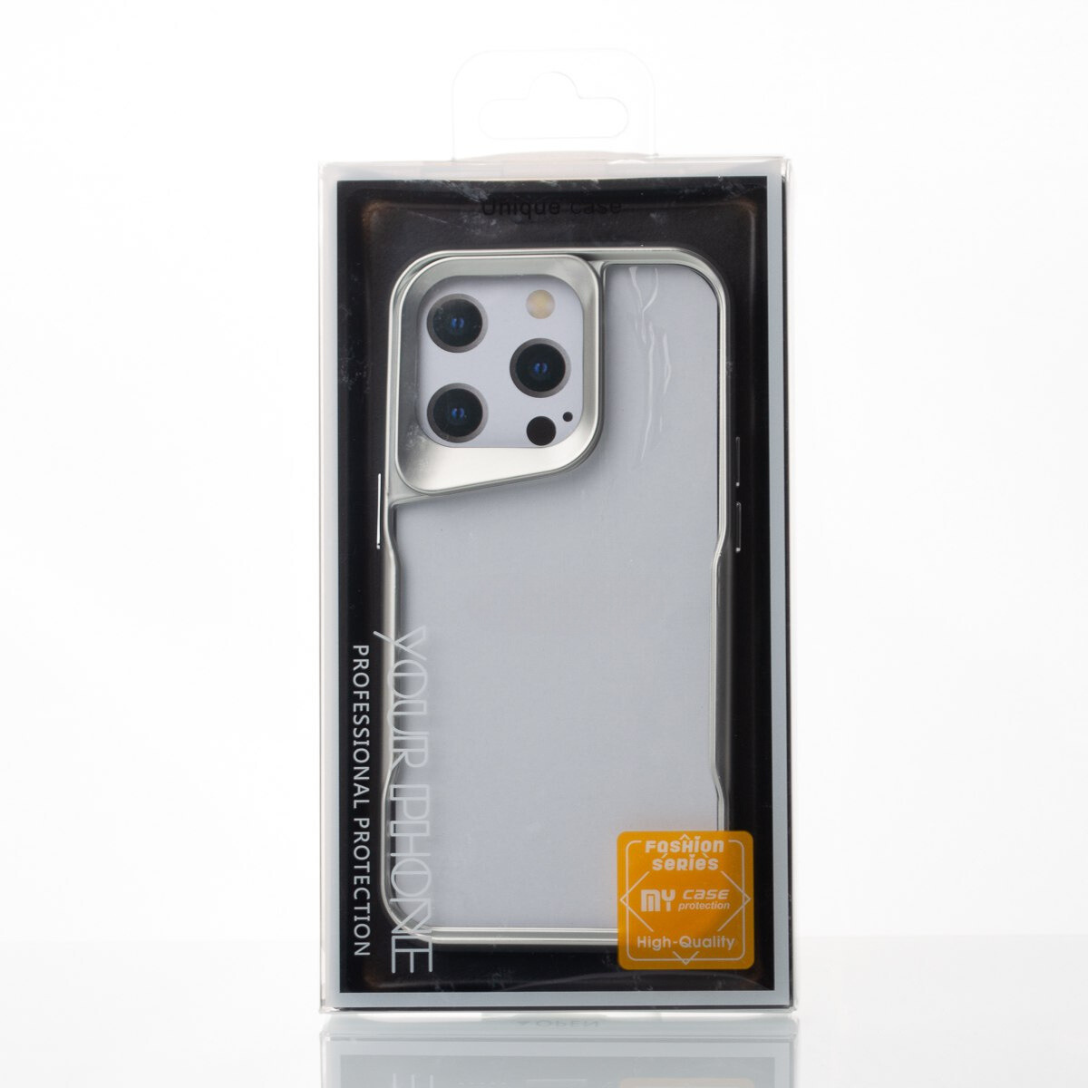 Пластиковый чехол NEWZONE для iPhone 15 Pro Max серебряный