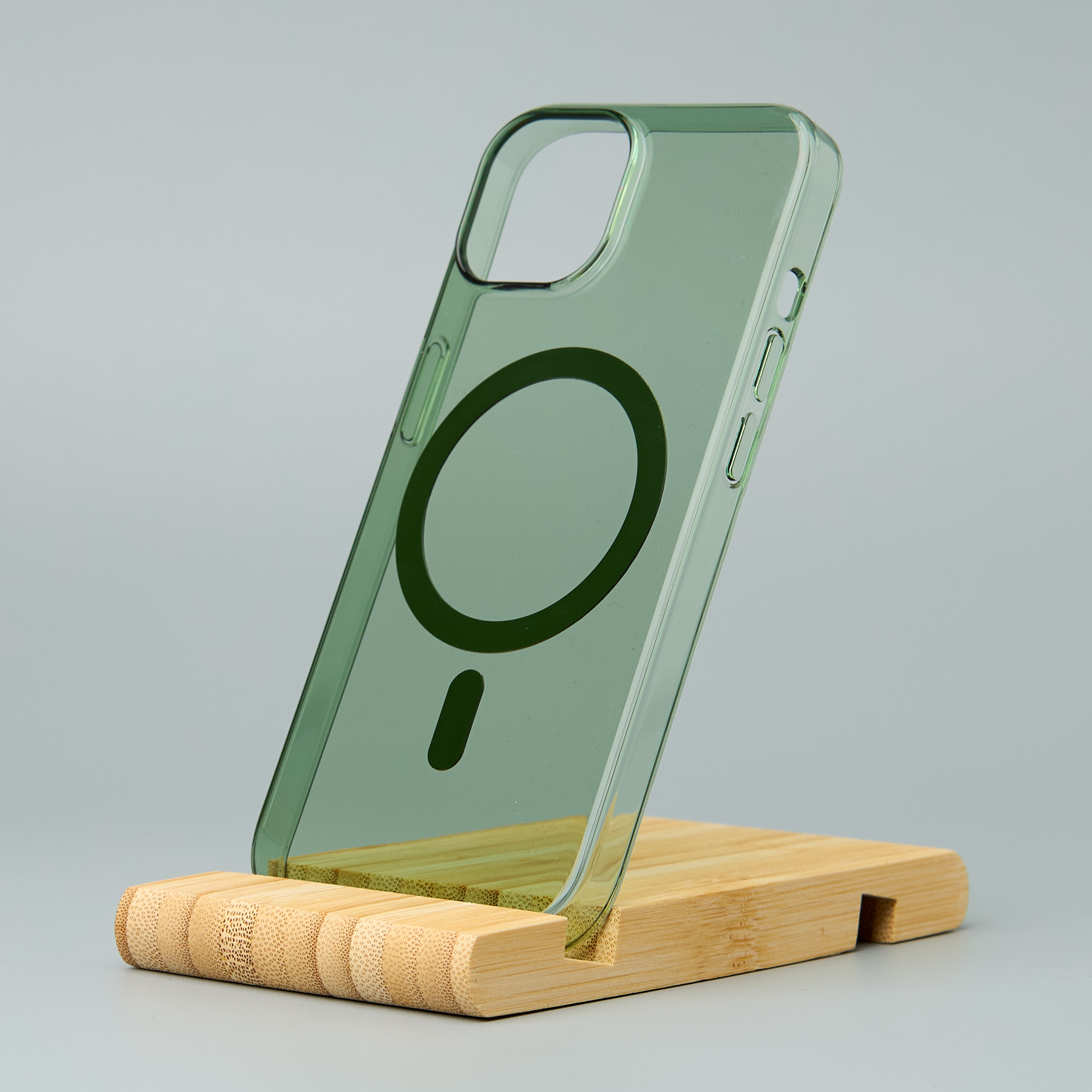 Пластиковый чехол Lux Clear с поддержкой MagSafe для iPhone 15 Pro зеленый