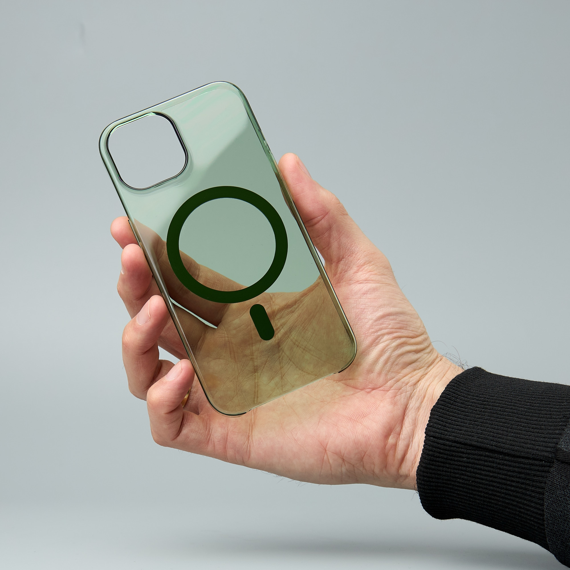 Пластиковый чехол Lux Clear с поддержкой MagSafe для iPhone 15 Pro Max зеленый