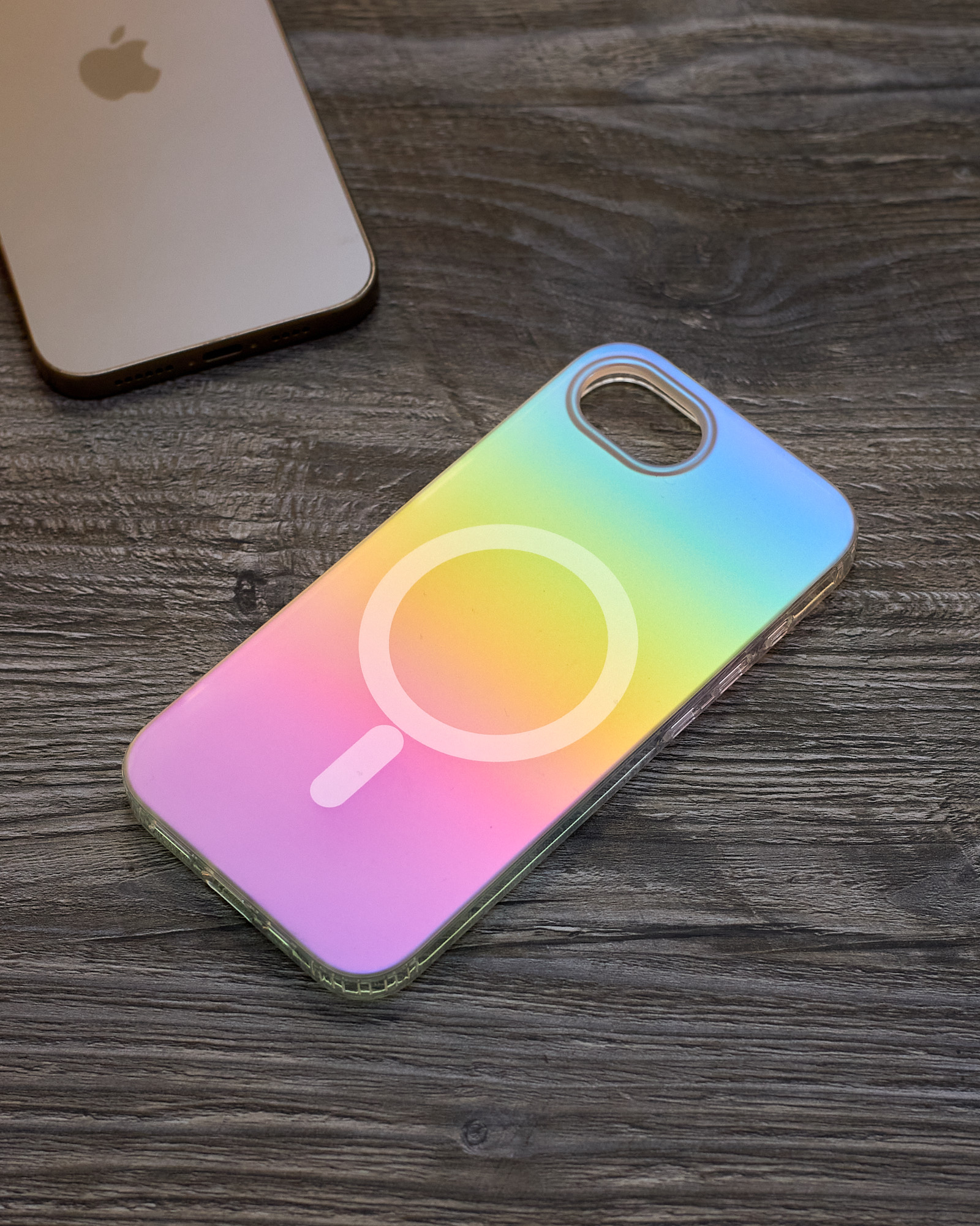 Полиуритановый чехол Chameleon matte с поддержкой MagSafe для iPhone 16E