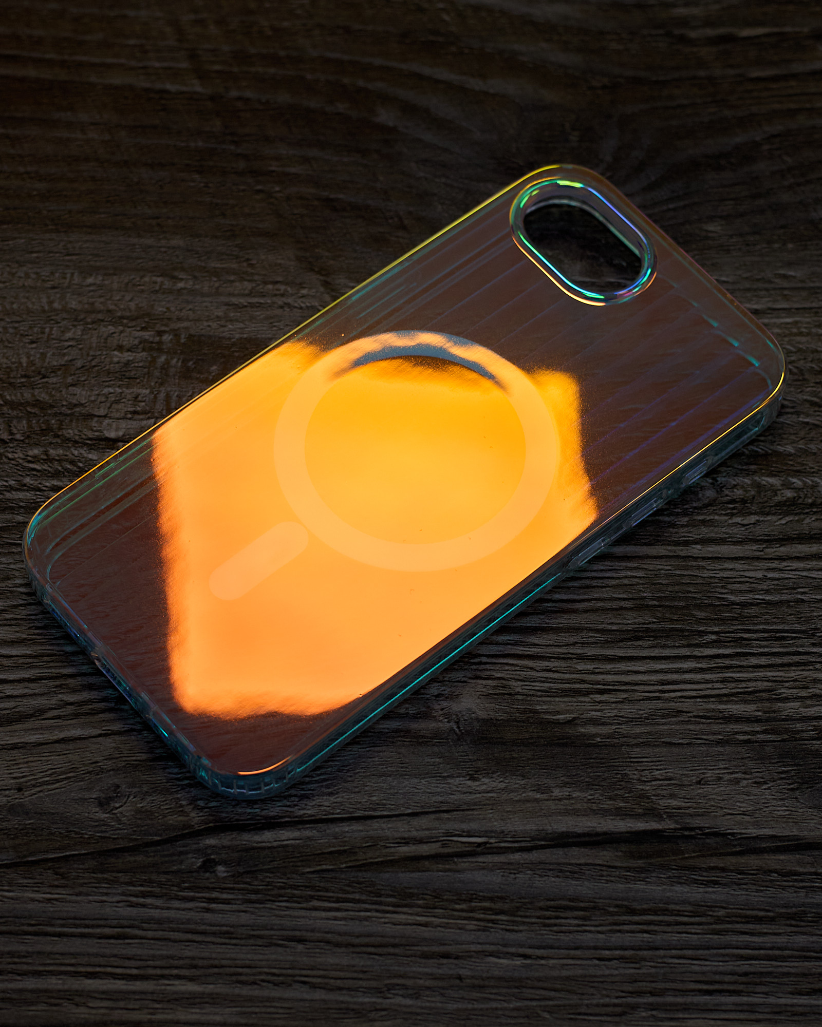 Полиуритановый чехол Linear с поддержкой MagSafe для iPhone 16E