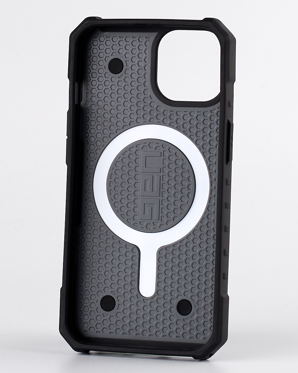 Противоударный чехол UAG с поддержкой MagSafe для IPhone 14 Plus graphite