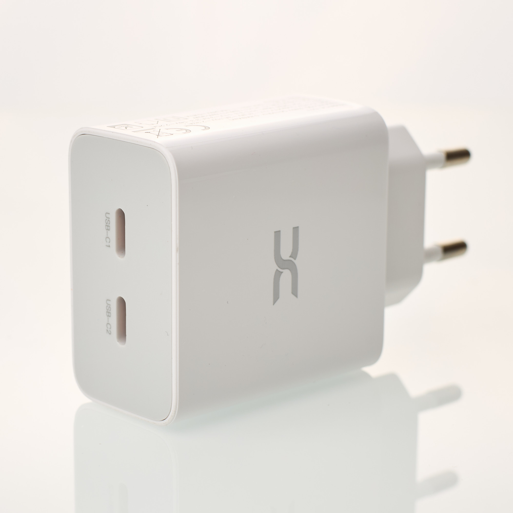 Сетевое зарядное устройство DC 2в1 Type-C 2PD/35W Fast Charger (CA-D17) белый