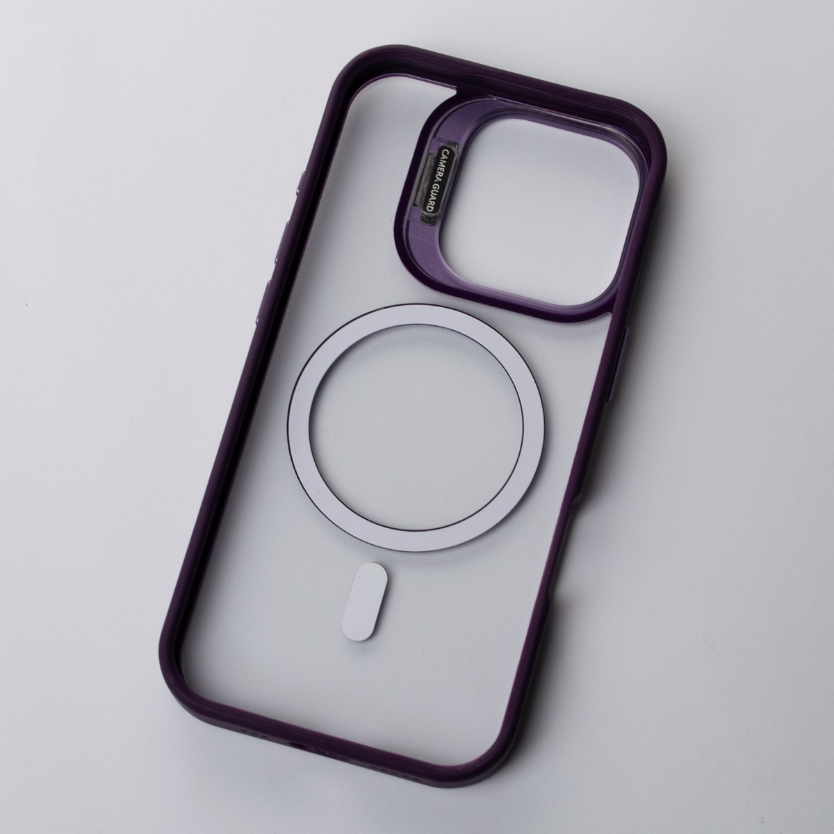 Силиконовый чехол MagSafe CAMERA GLASS PROTECTION для iPhone 16 темно-фиолетовый