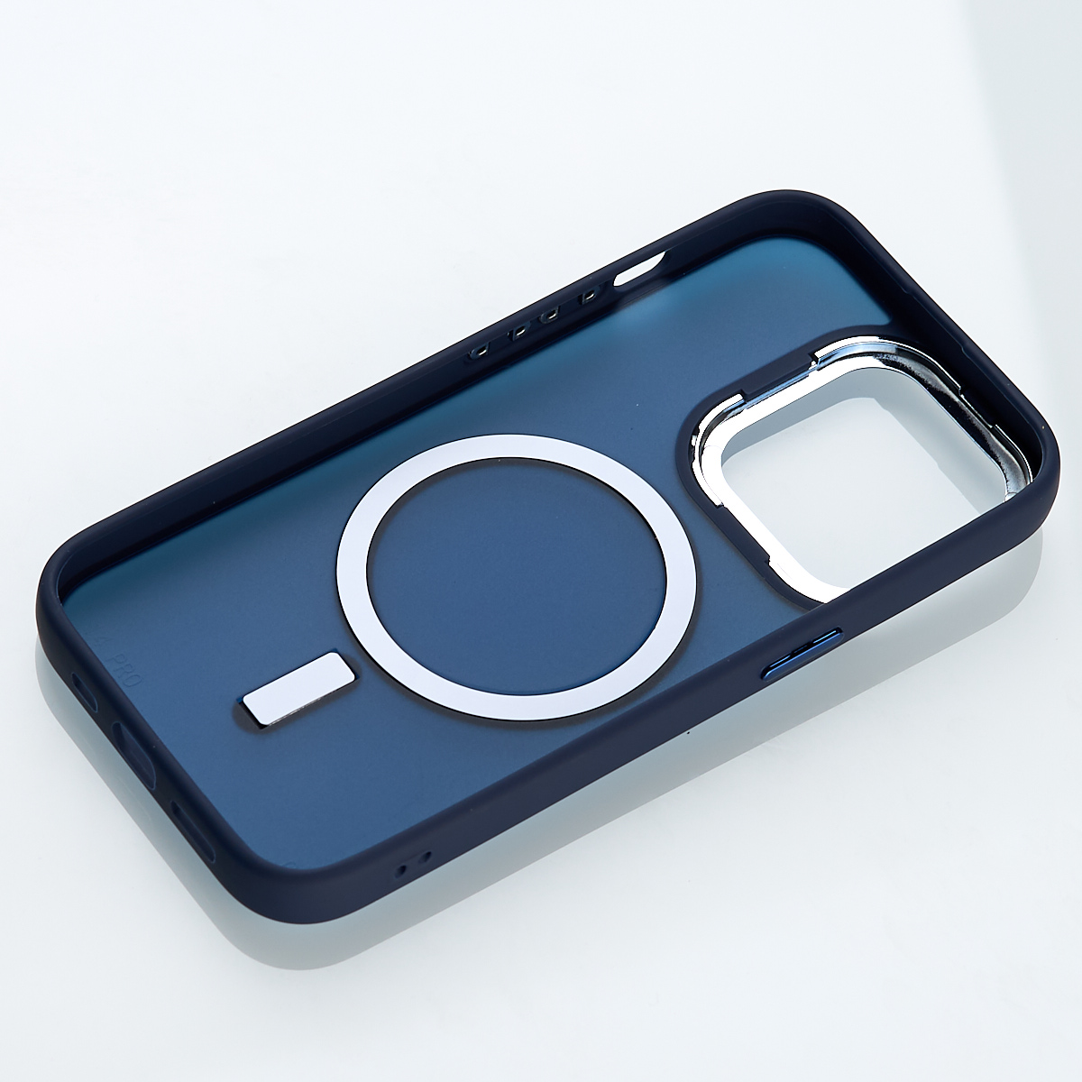 Силиконовый чехол MATTE с поддержкой MagSafe для iPhone 15 Pro Max dark blue