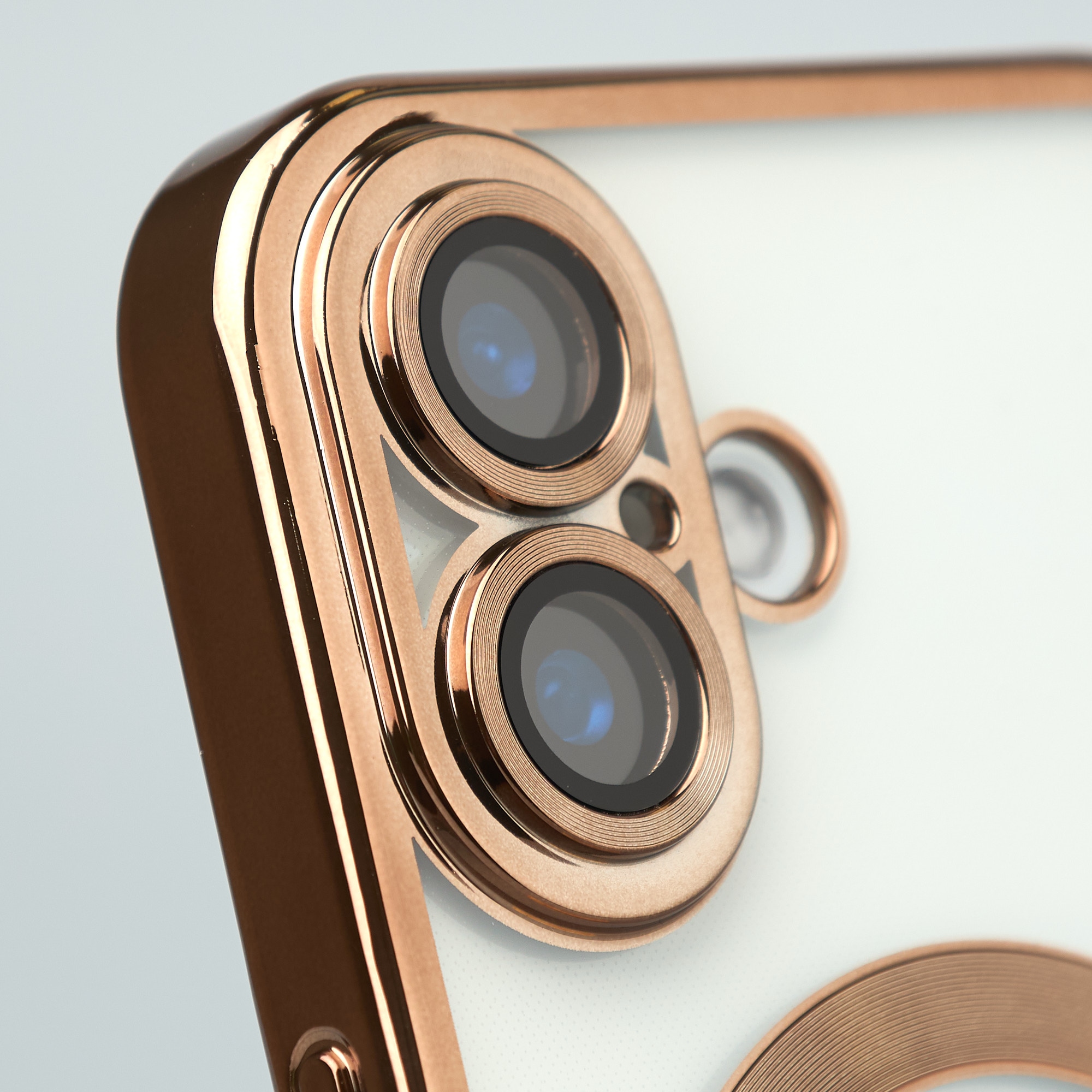 Силиконовый чехол MagSafe SHINING MATTE для iPhone 16 desert titanium