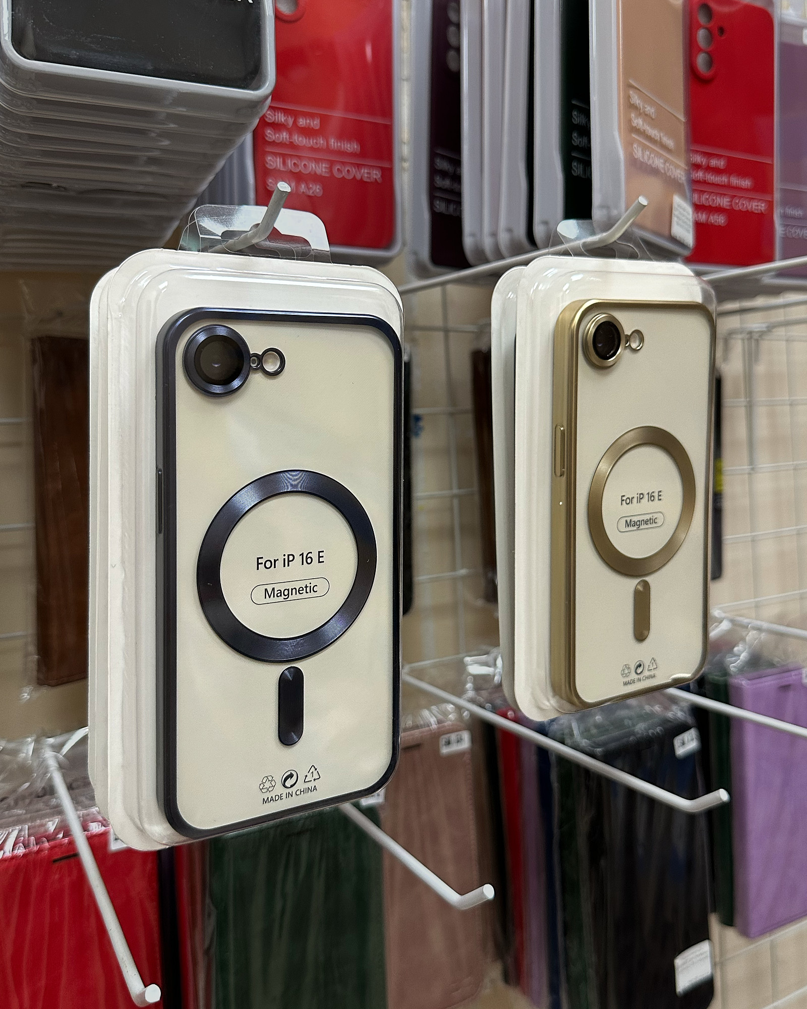 Силиконовый чехол MagSafe SHINING MATTE для iPhone 16E mint