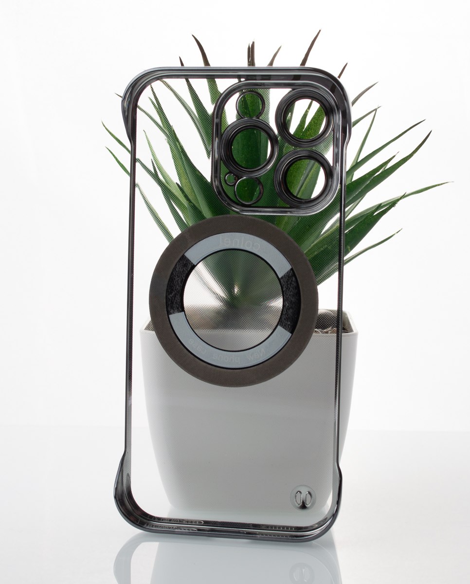 Пластиковый чехол SLIM CASE с поддержкой MagSafe для iPhone 14 Pro черный