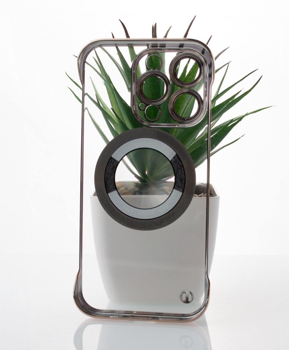 Пластиковый чехол SLIM CASE с поддержкой MagSafe для iPhone 14 Pro Max золотой