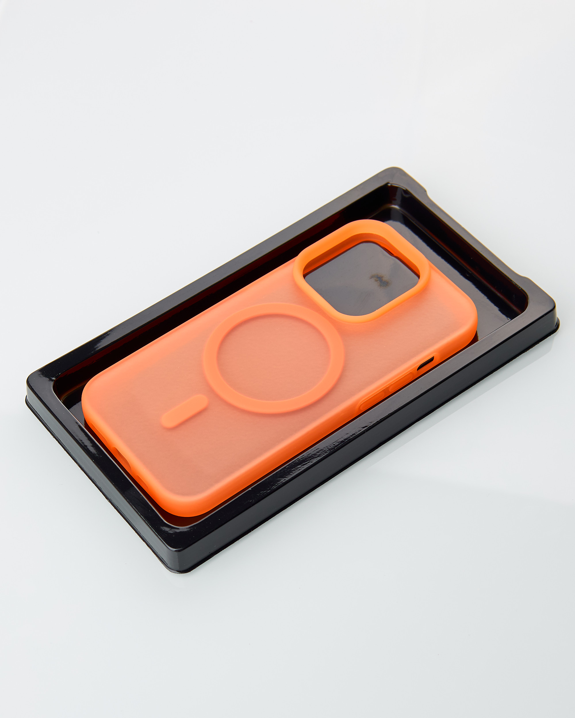 Силиконовый чехол SOFT MATT с поддержкой MagSafe для iPhone 13 Pro orange